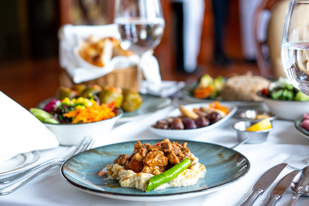 Meyra Restaurant 11